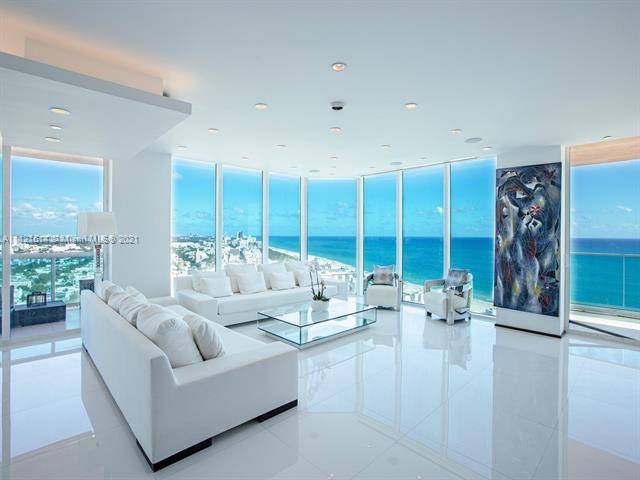 Welcome to your rare double unit in the sky with breathtaking panoramic views of the ocean, bay, beautiful Miami skyline.