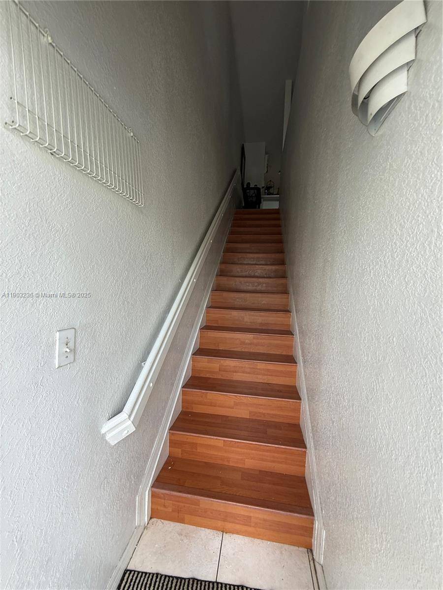 Discover your new home in Doral at Doral Grand.