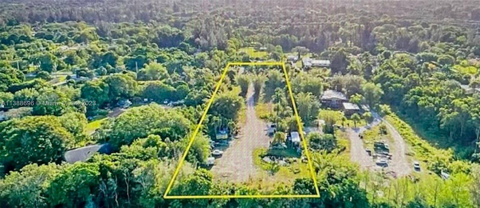 BEAUTIFUL 2. 5 ACRE PARCEL IN THE HEART OF SOUTHWEST RANCHES.