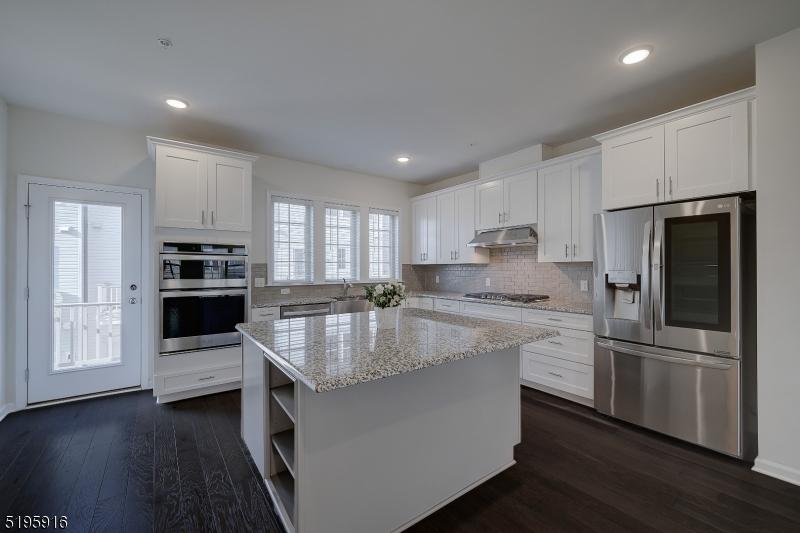 Chef's Gourmet Kitchen