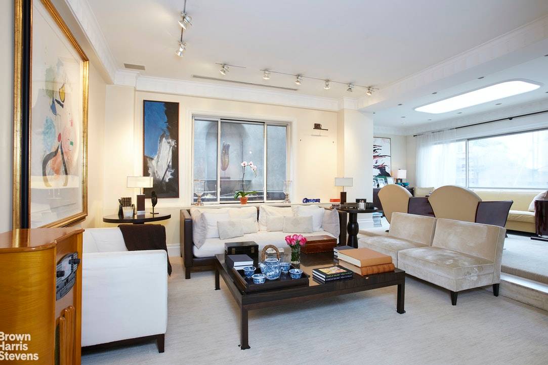 Welcome to a Penthouse Oasis located on Park Avenue, in the heart of the Upper East Side.
