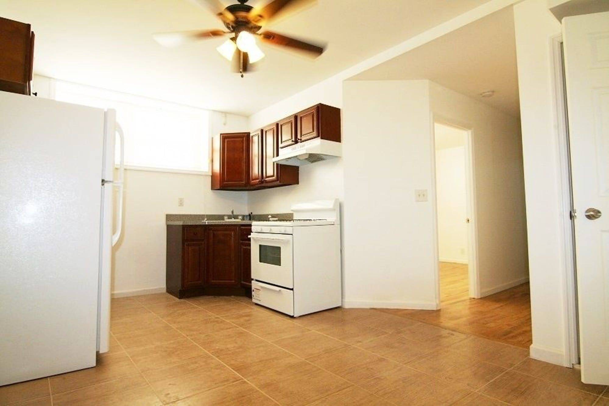 For videos of all our units go to instagram Brokering Brooklyn This ground floor unit features 2 california king size bedrooms, spacious kitchen and bathroom, hardwood floors throughout and much ...