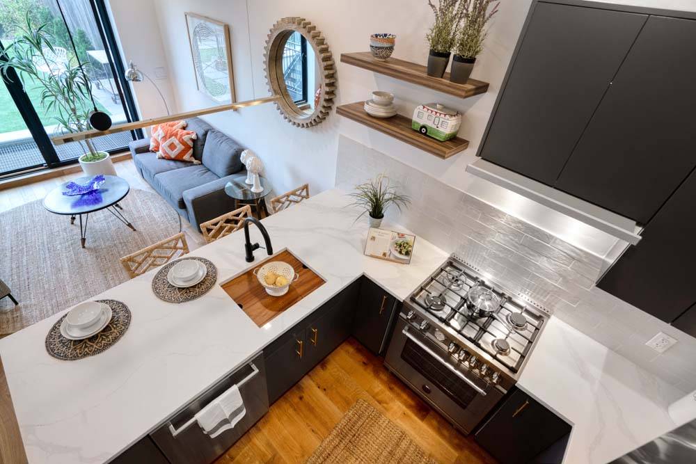 Modern Elegance Meets Urban Tranquility Garden Unit Duplex in East Williamsburg, BrooklynStep into an oasis of contemporary sophistication nestled in the vibrant heart of East Williamsburg, Brooklyn on a charming ...