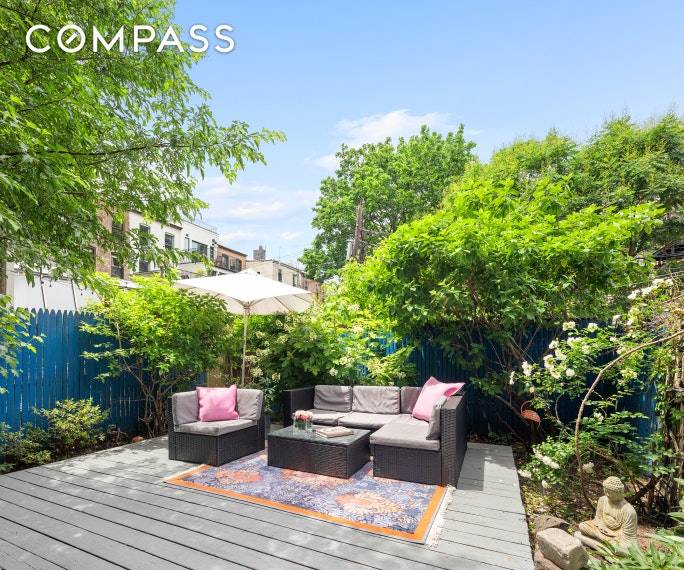 Quiet and serene 2BR 2BA duplex with private garden in the heart of the historic district of South Slope.