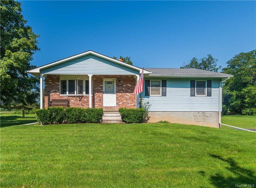 WALLKILL SCHOOLS ! ! Welcome to this lovingly maintained 3 bedroom, 2 bathroom home.