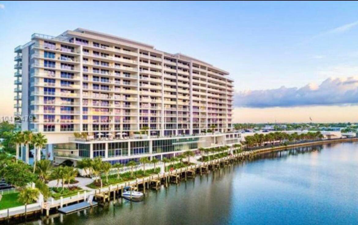 HIGHLY DESIRED ! RIVA CONDOMINIUM BEAUTIFULLY FURNISHED 2 BEDROOM 2 BATH STATE OF THE ART RIVA CONDOMINIUM WITH SOUTHERN CITY VIEWS EASTERN VIEWS TO OCEAN SKYLINE.