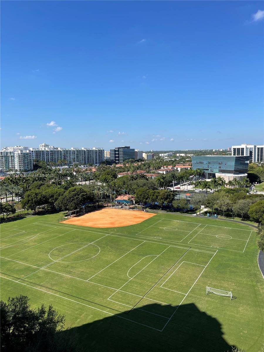 Available Immediately Located in the Spectacular Parc Central Building in Aventura !