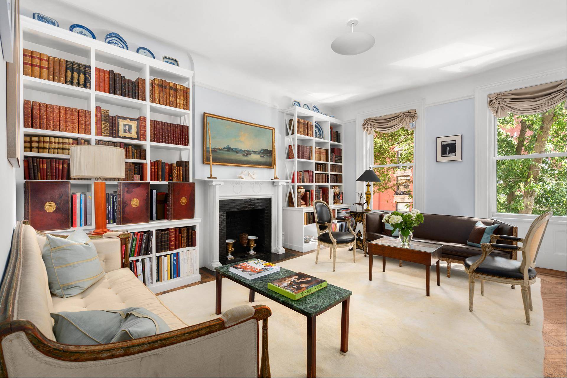 This bright three bedroom home in Carnegie Hill is right off Fifth Ave and next door to Central Park.