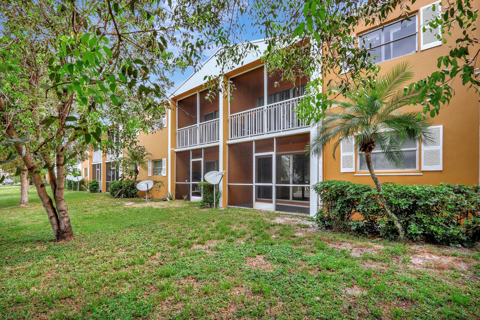 All ages welcome ! Updates have JUST BEEN COMPLETED on this ground floor condo with 2 bedrooms 1.