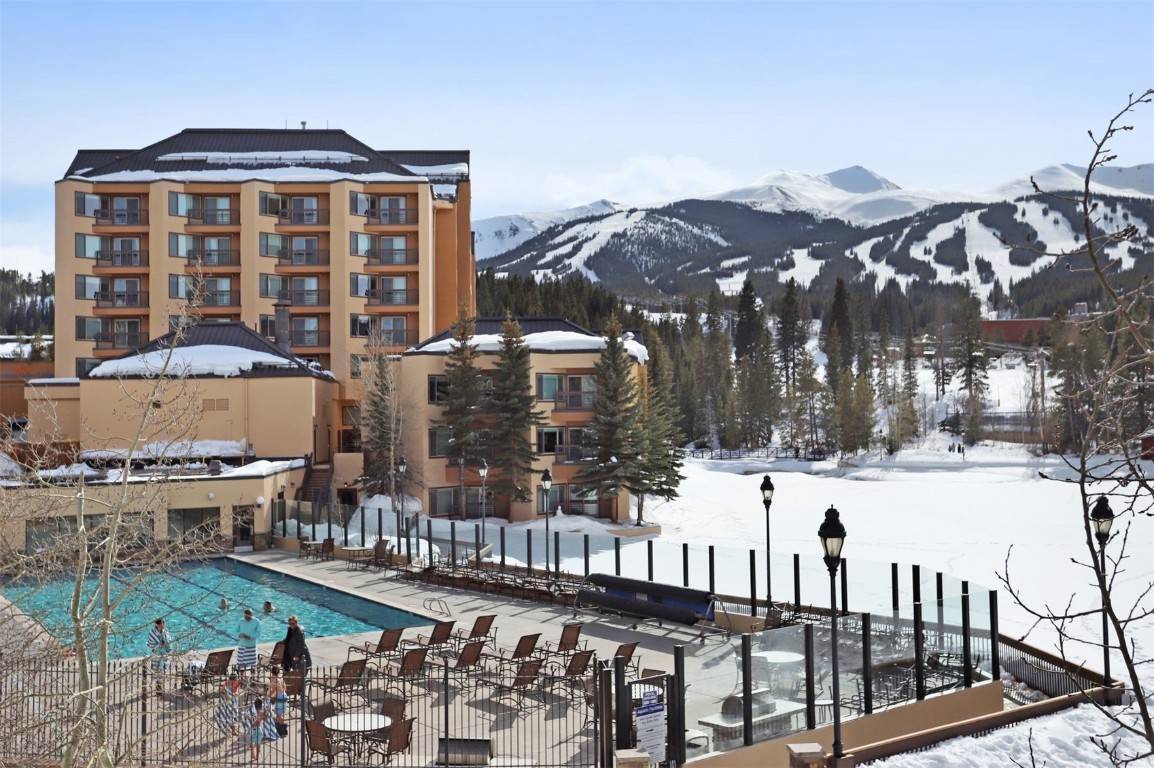 Welcome to your dream mountain retreat in located in one of the best location in all of Breckenridge, just steps away from Main Street and the ski area !