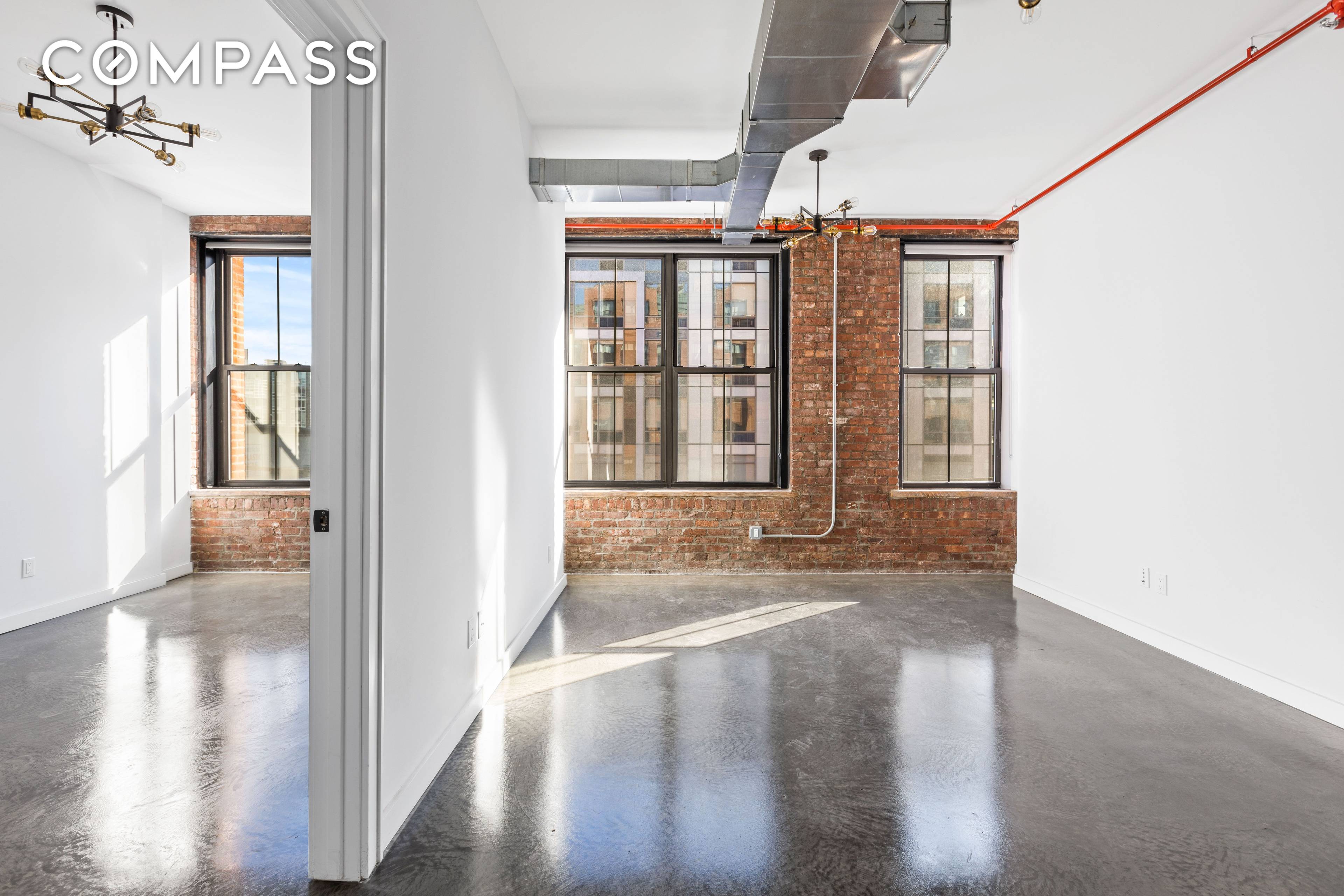 Lease break ! Rarely available one bedroom at The Feather Lofts Amazing loft one bedroom with tons of natural light, large windows and high ceilings !
