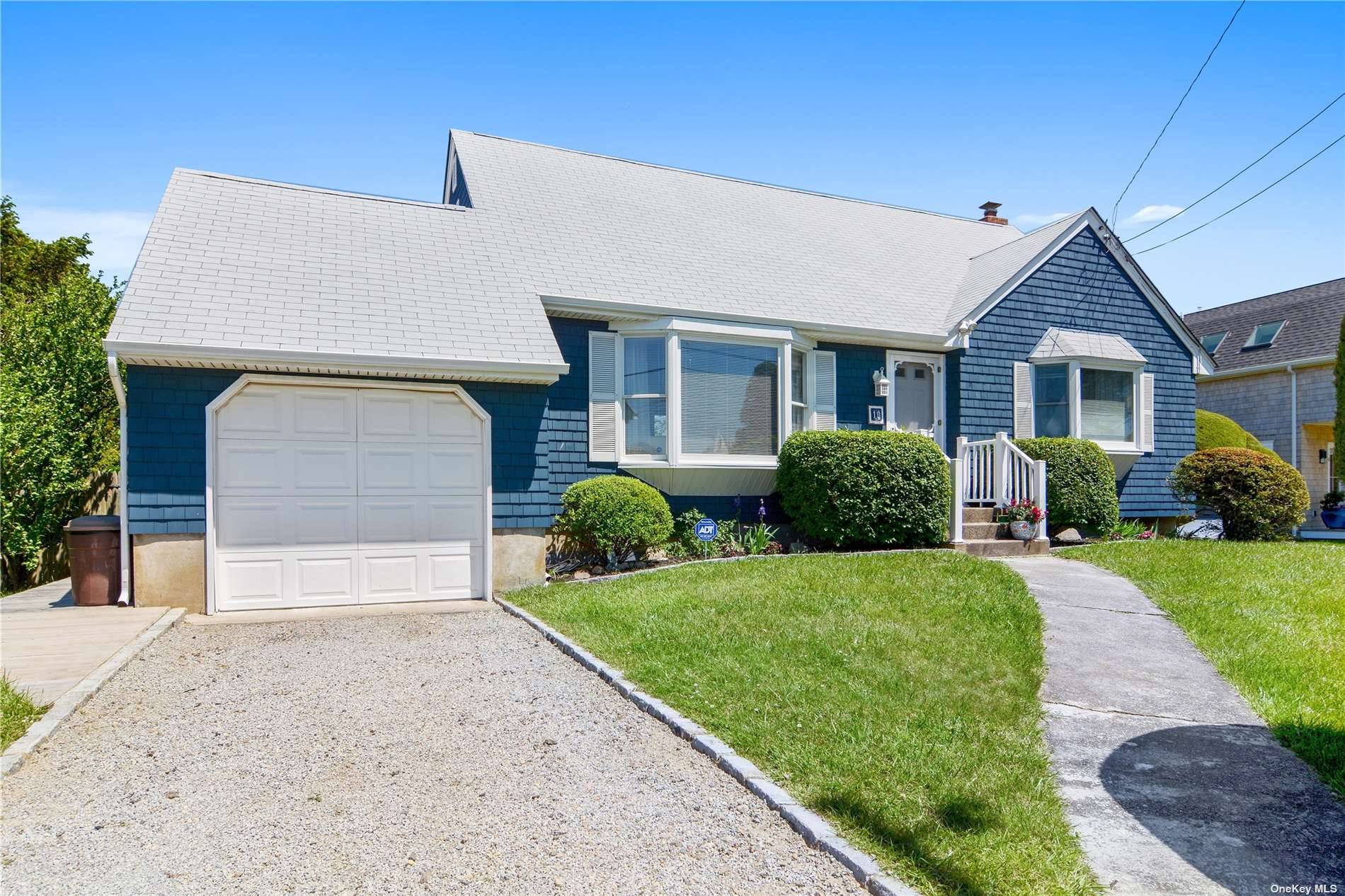 DITCH PLAINS LOCATION LOCATION LOCATION Located in the ever popular Ditch Plains of Montauk and close to ocean beach is this four bedroom, two bath home with additional den sitting ...