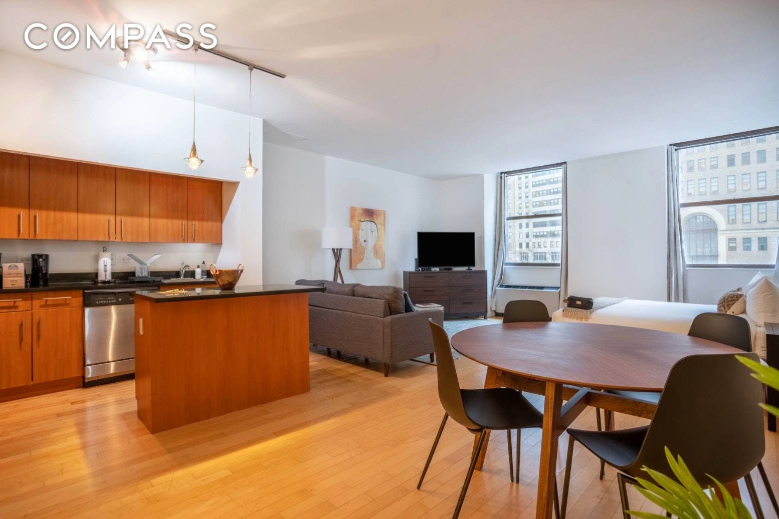 BRIGHT and beautifully designed studio in the heart of the Financial District.