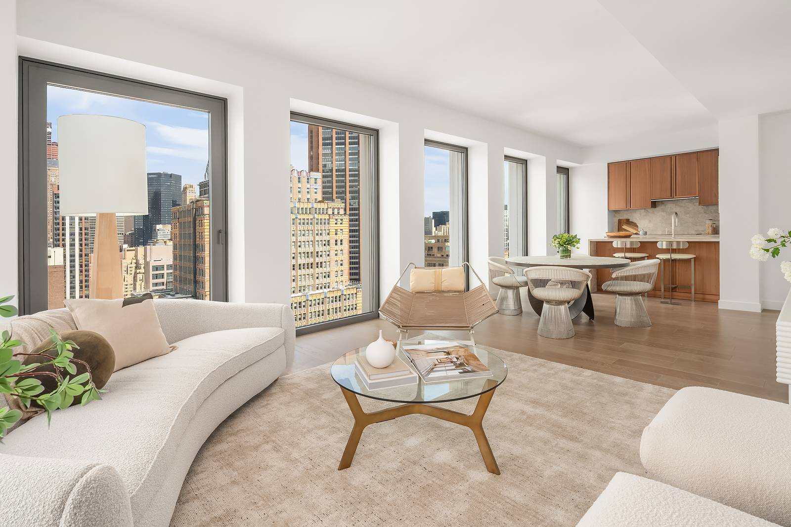 A blend of crisp, contemporary form with carefully considered function, the residences at 30 East 31st Street represent the pinnacle of quintessential Manhattan living.