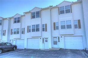 2 bedroom Townhouse Condominium with 2 full baths, 1111 sf and is close to major employers !