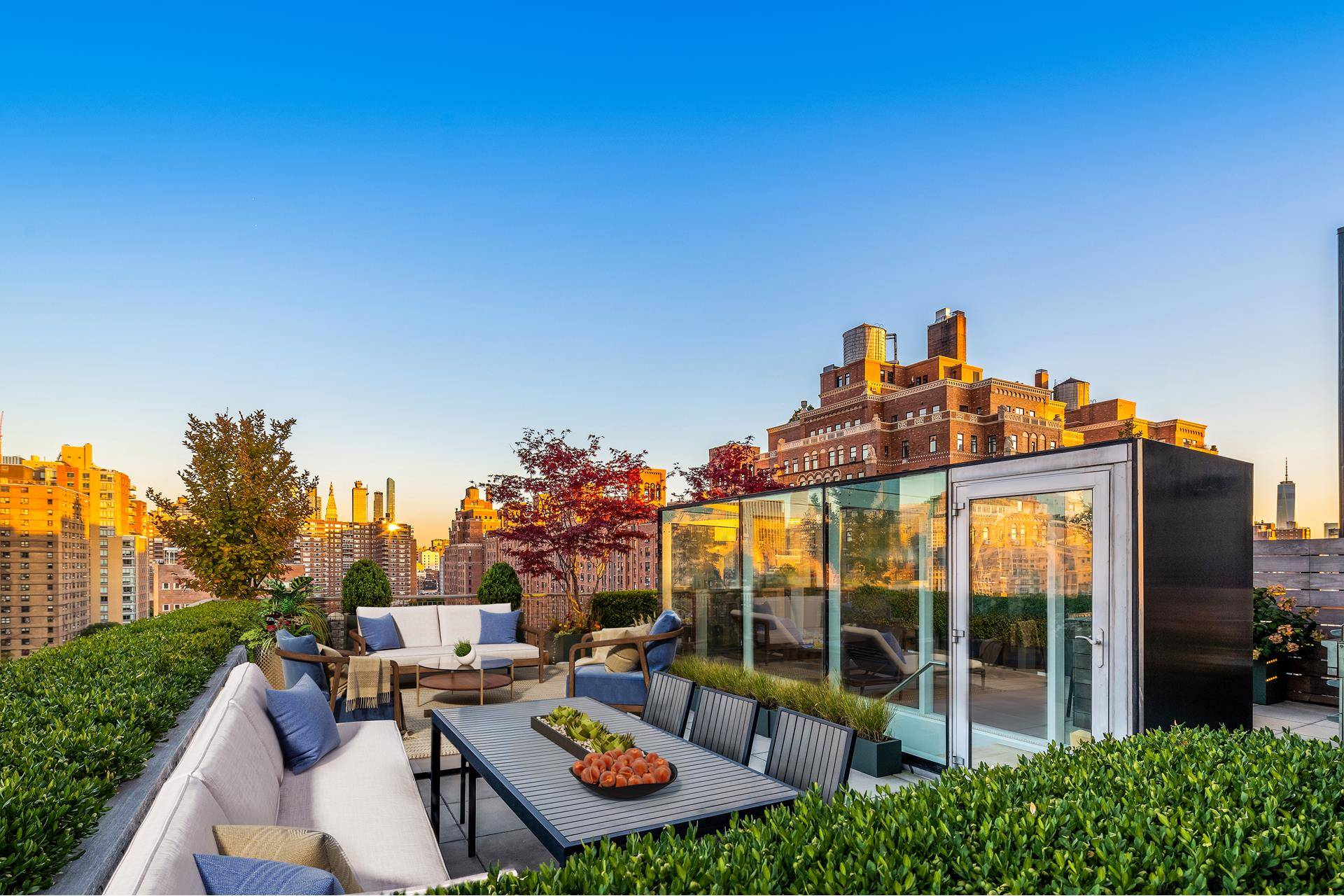STUNNING PENTHOUSE TERRACE LOCATED IN THE GALLERY DISTRICT WITH SKYLINE VIEWS, GAS FIREPLACE AND PRIVATE OUTDOOR SHOWER This spectacular triplex penthouse features a massive private terrace with unobstructed views of ...