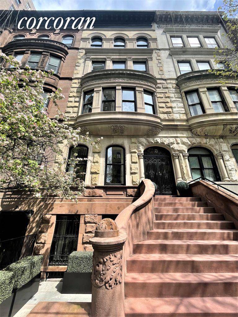 5 East 93rd Street is located on one of the most elegant townhouse blocks in Carnegie Hill just off Fifth Avenue and Central Park.