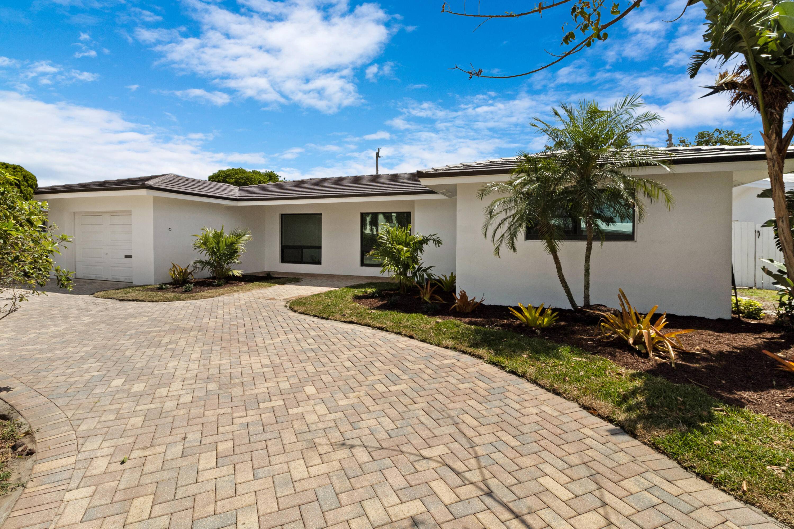 ALL NEW 3 BED HOME in acclaimed IMPERIAL POINT, one of the few subdivisions w sidewalks, street lights, and only a mile to the famous LAUDERDALE BY THE SEA BEACH.