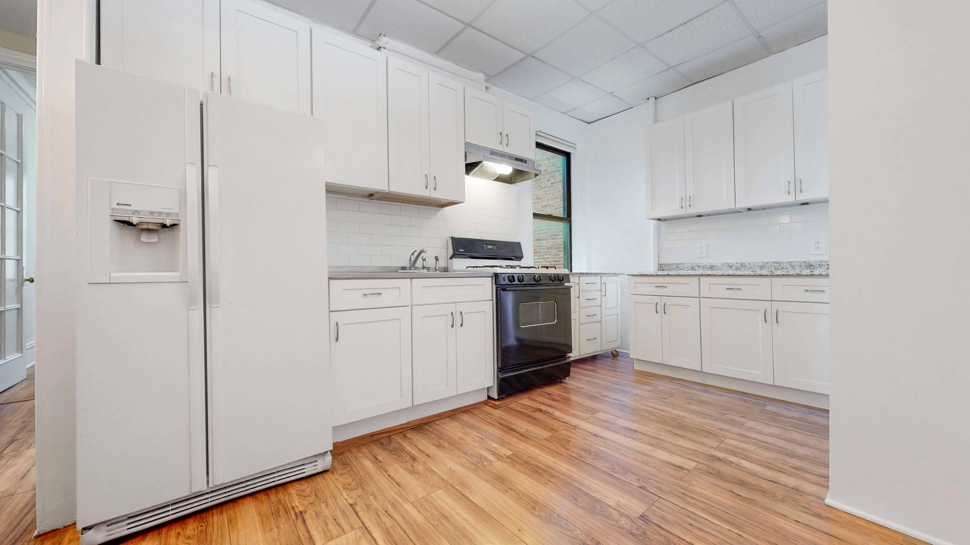 2BR in Hudson Heights ! !
