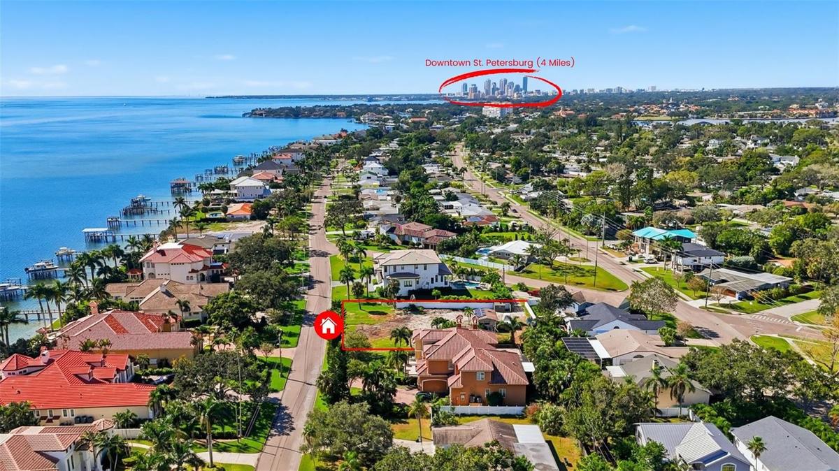 Close to Downtown St. Petersburg!Only 4 miles away!
