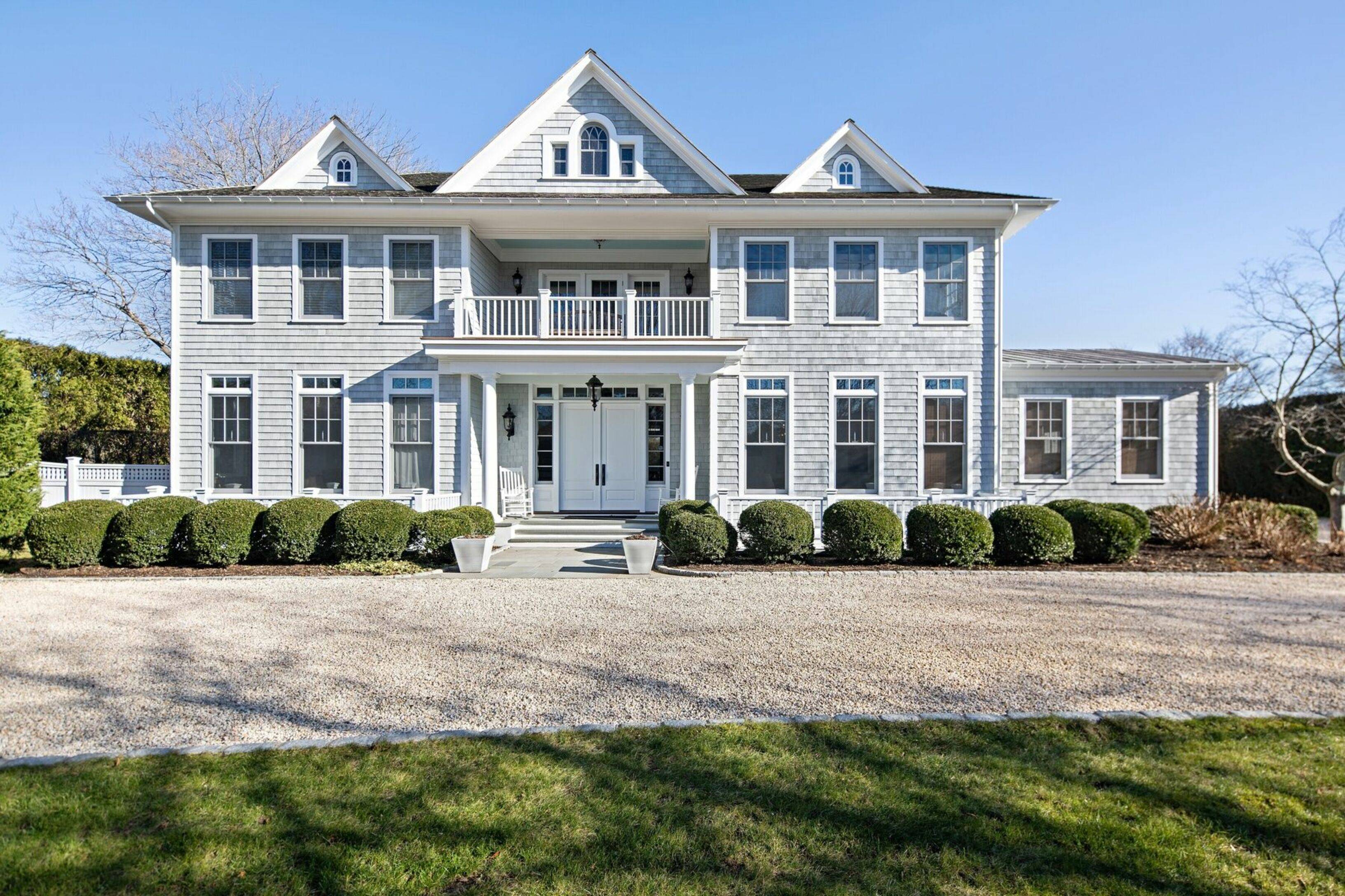Spectacular Southampton Village 6,200 sqft. Home Close to All! 