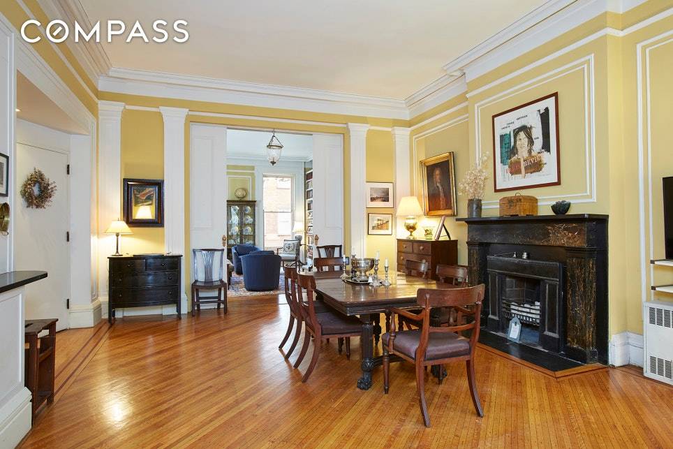 A fully furnished short term rental opportunity, 164 Hicks street dates to the mid nineteenth century and combines classic brownstone Brooklyn with contemporary amenities.