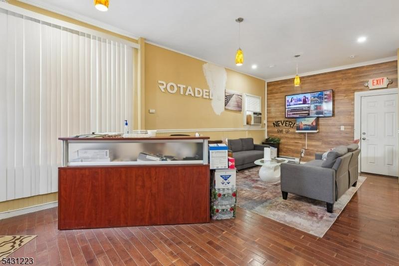 1st Floor Office