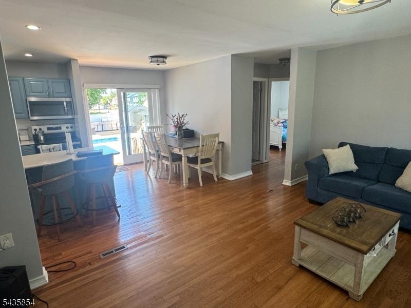Living Room2