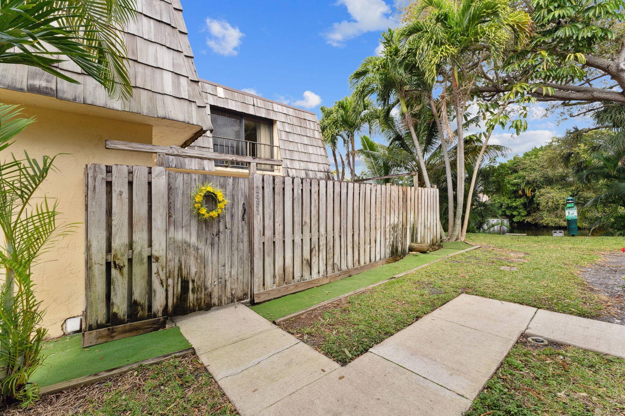 Discover the ultimate value in Lake Worth with this exceptional community offering.