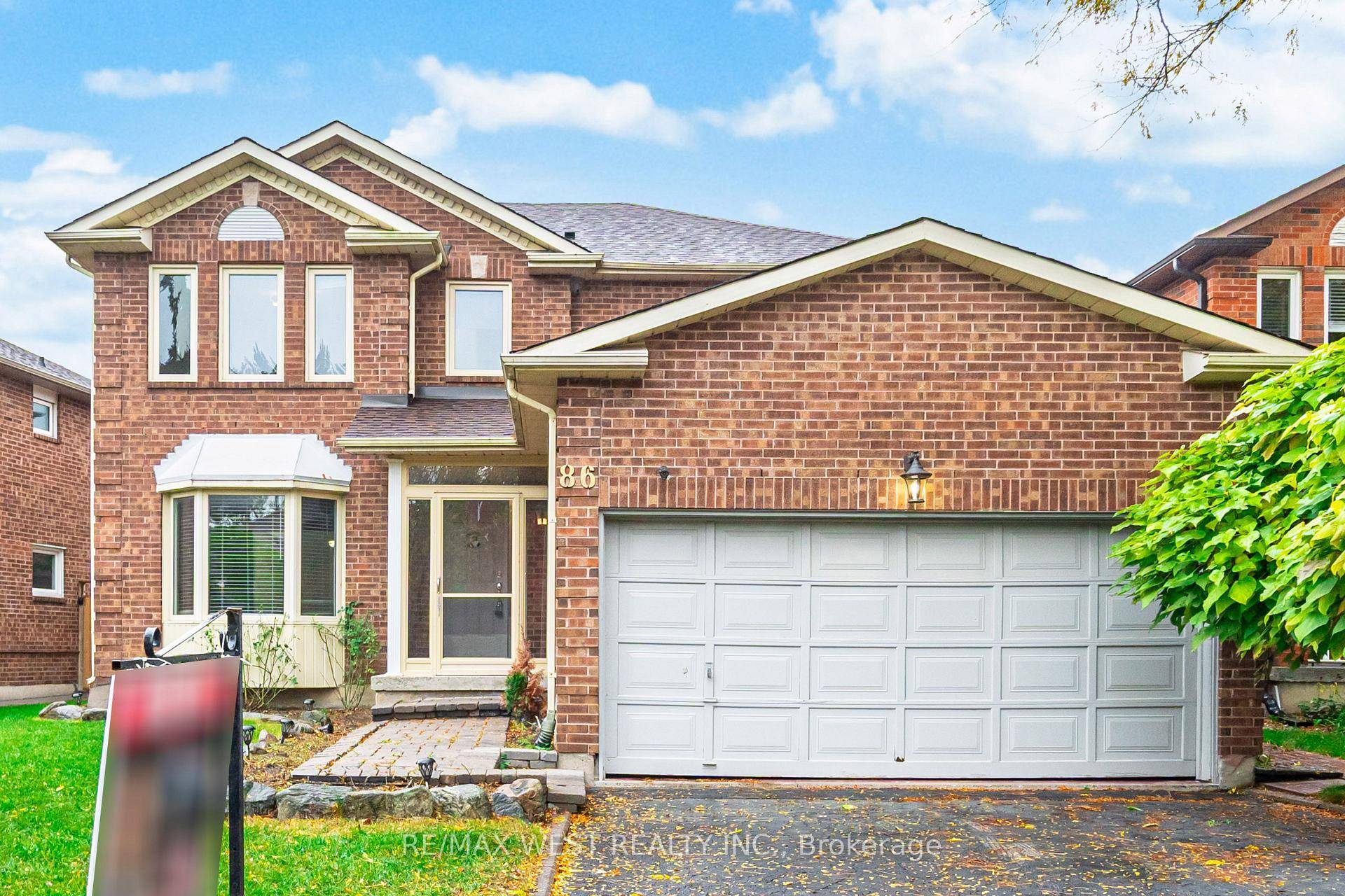 Welcome to this charming bungalow nestled in the desirable highly and quite neighborhood of Keele Rutherford.