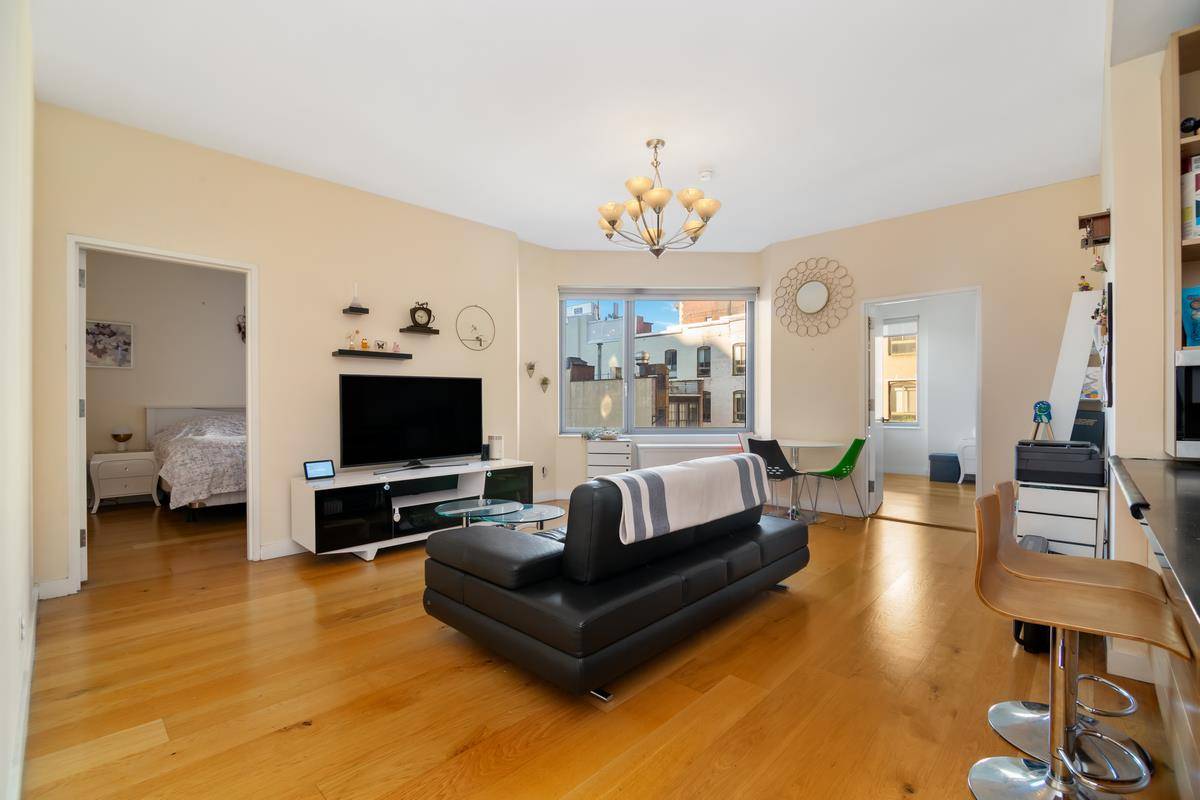 Priced to Sell ! Presenting Residence 5 F at 100 West 18th Street !