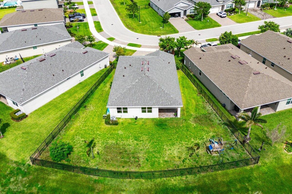 033-2770NortheastBreezewayCircle-OceanBr
