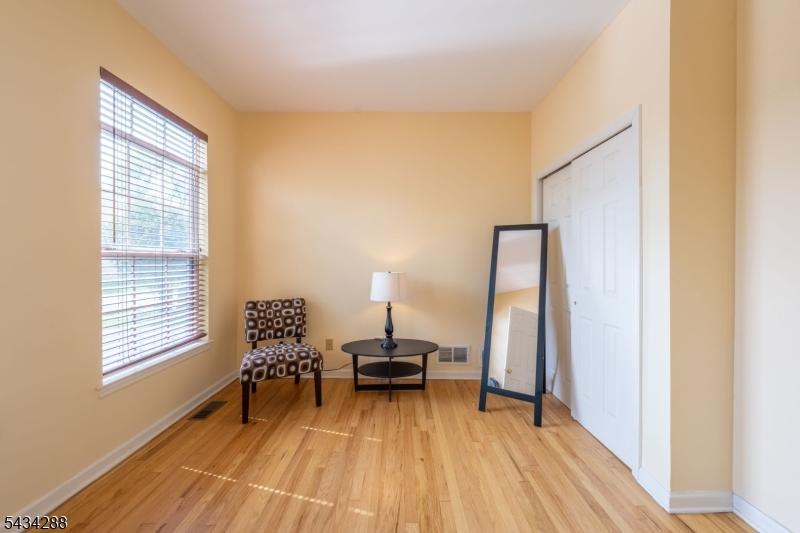 Office or 5 Bedroom
