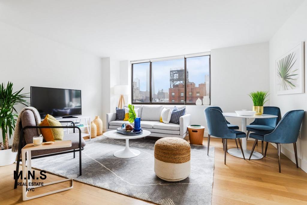 Renovated 1 Bed, 1 Bath Available 4 10This unit is a newly renovated one bedroom at The Grove, in prime Chelsea nestled between 7th and 8th Avenues on West 19th ...