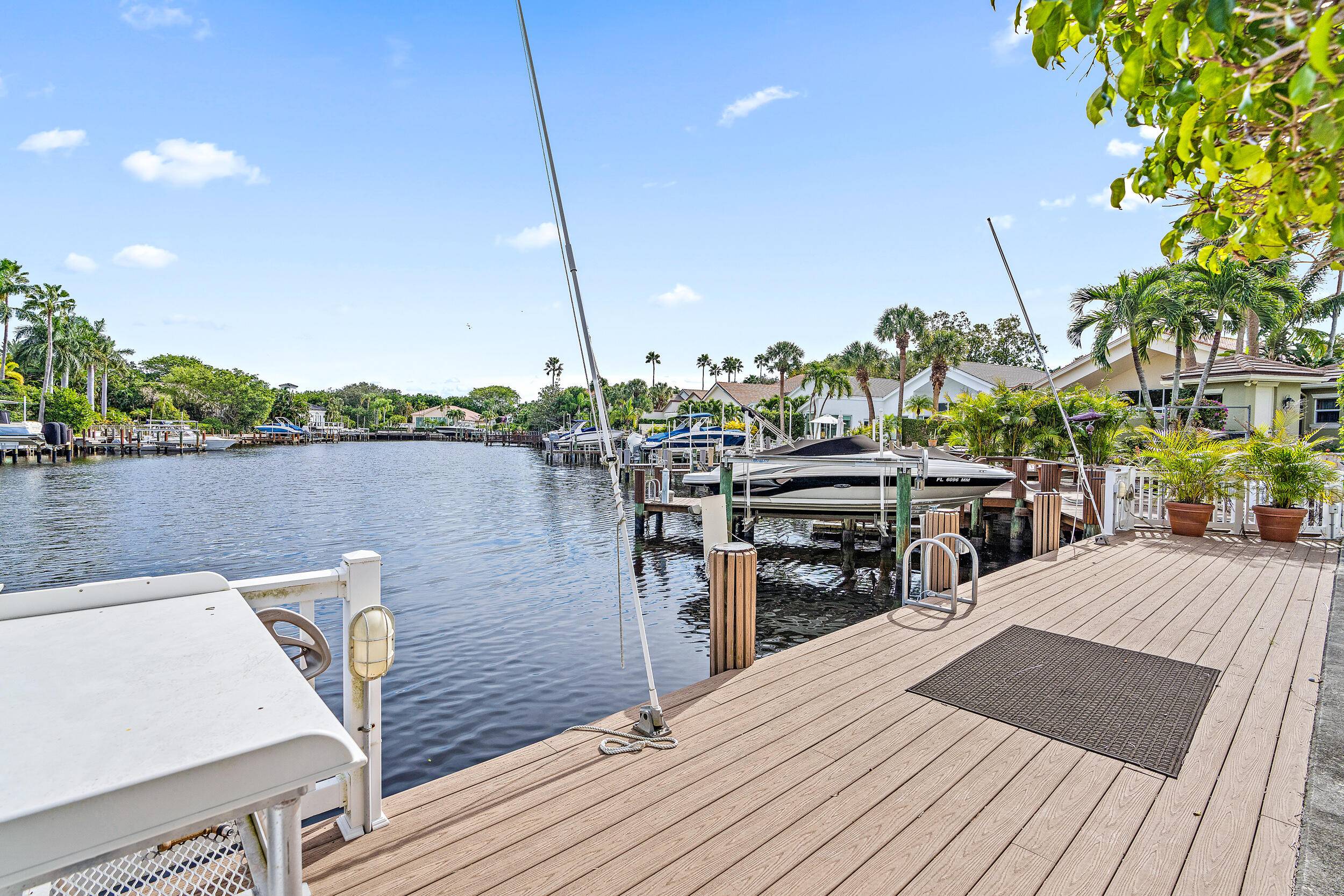 Beautiful spacious 5 bedroom 5 bathroom one story courtyard home with DOCK and OCEAN ACCESS WITH DEEP INTRACOSTAL WATER One of the bedrooms is a guest house private office mother ...