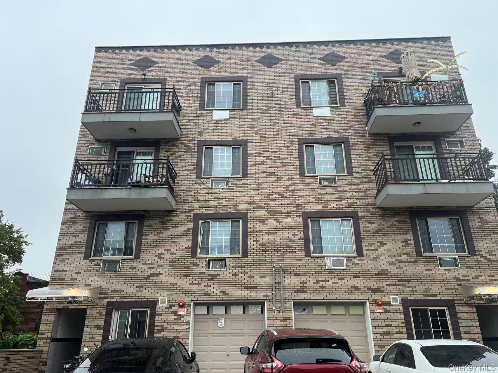 View of apartment building / complex