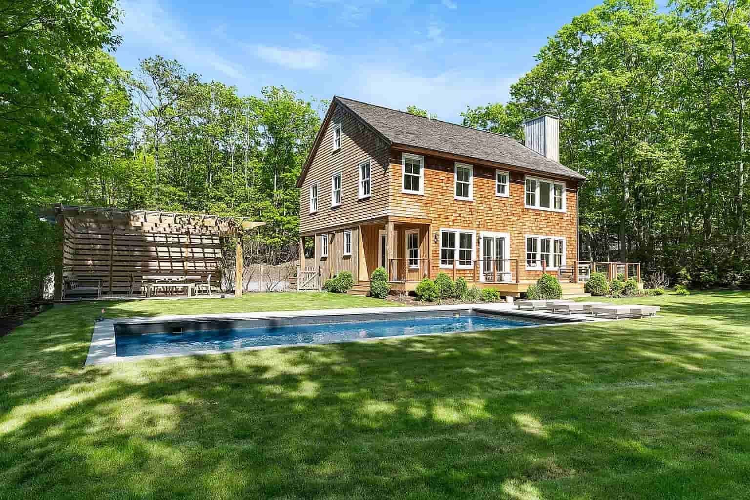 Turnkey in Sag Harbor Minutes to Village and Beach