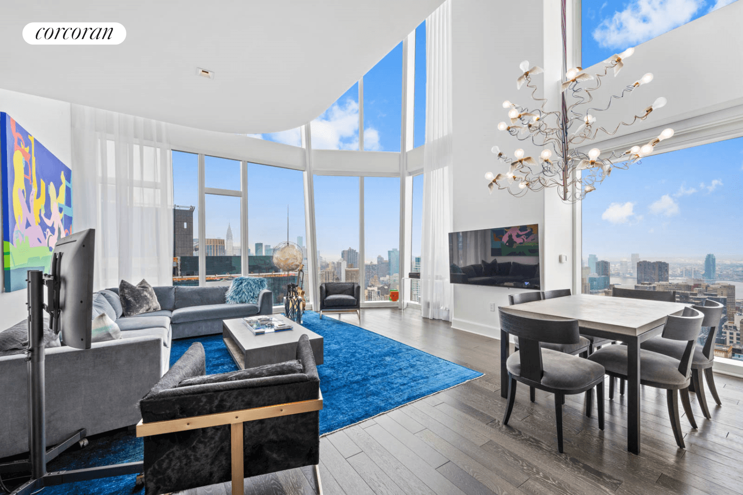With airy 20 foot ceilings, this 2 bed, 2 bath with office trophy property on the 42nd floor captures sensational helicopter views facing North, East and South.