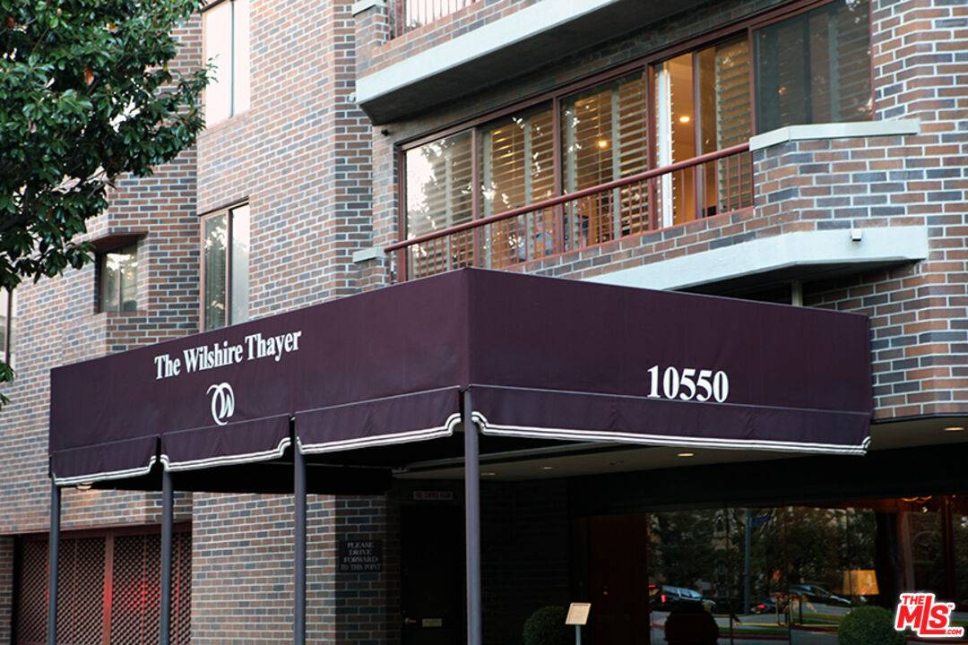 10550 Wilshire Blvd 2BR Westwood La