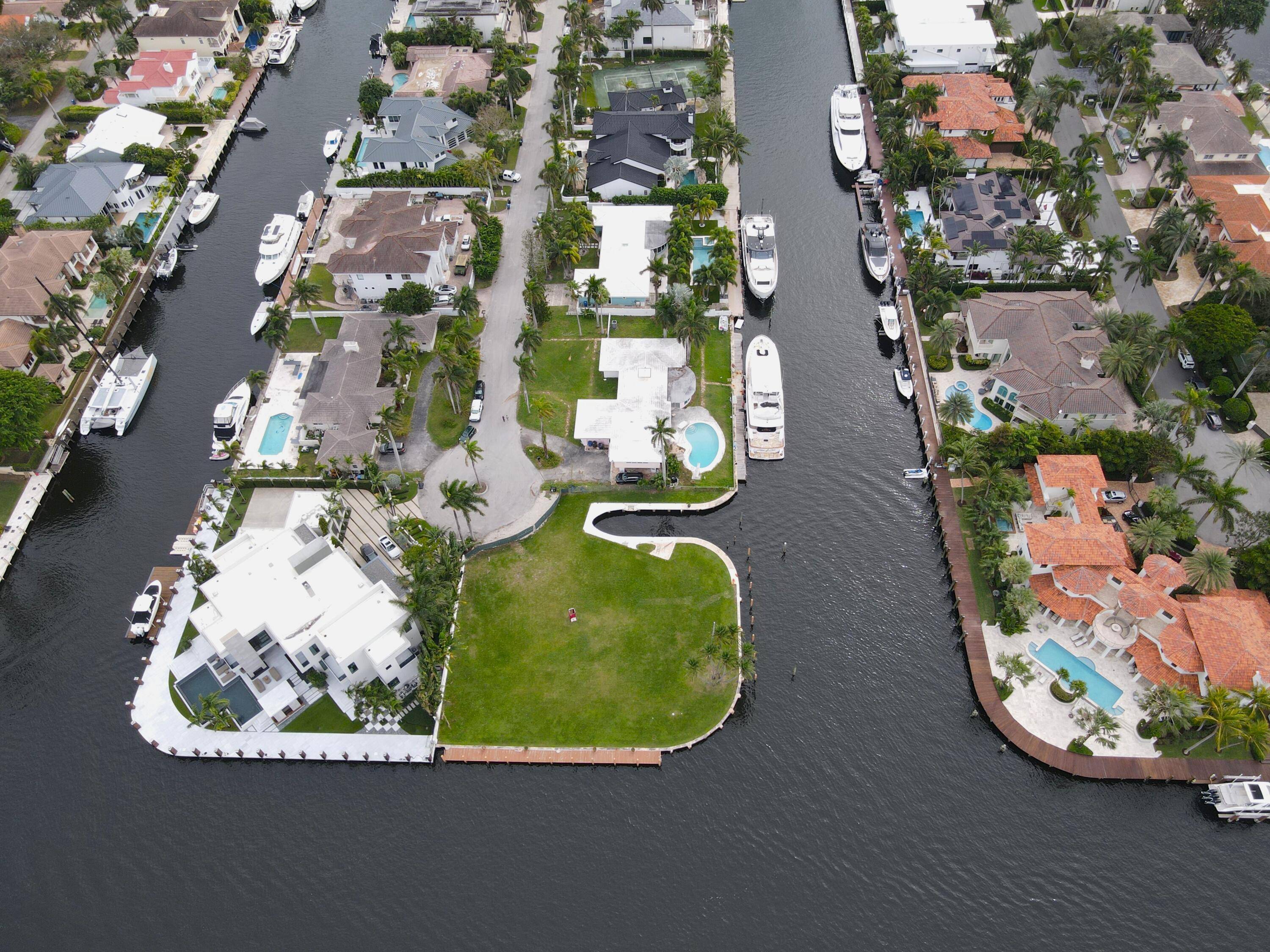 Rare deep water point lot at 223 Royal Palm Drive, Fort Lauderdale a cleared, shovel ready point lot with a pre approved dock permit.