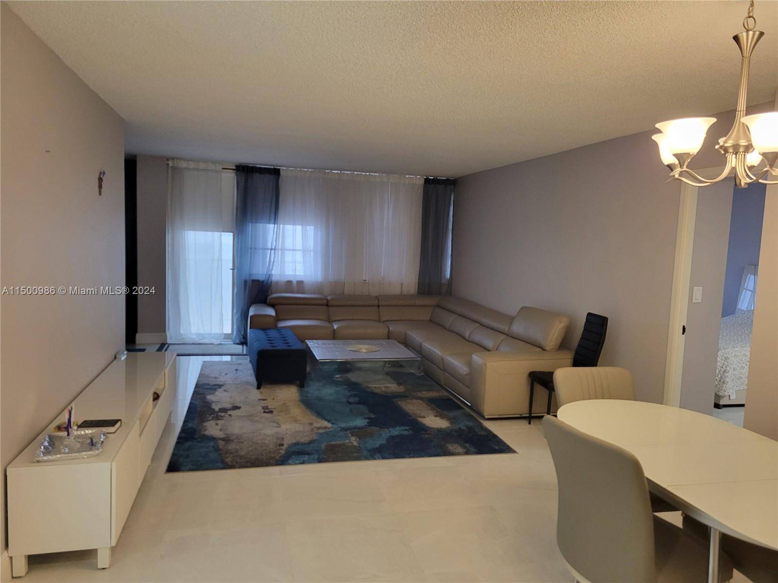 Beautiful, fully renovated, porcelain tiles throughout, ss appliances, new bathrooms, fully furnished.