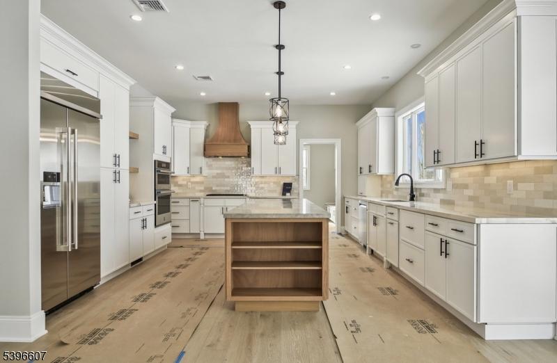 Spacious Kitchen