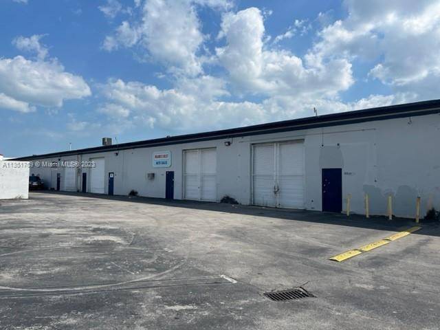Two units connected. one is fully air conditioned with around 500 sq ft of office space and the other is all warehouse.
