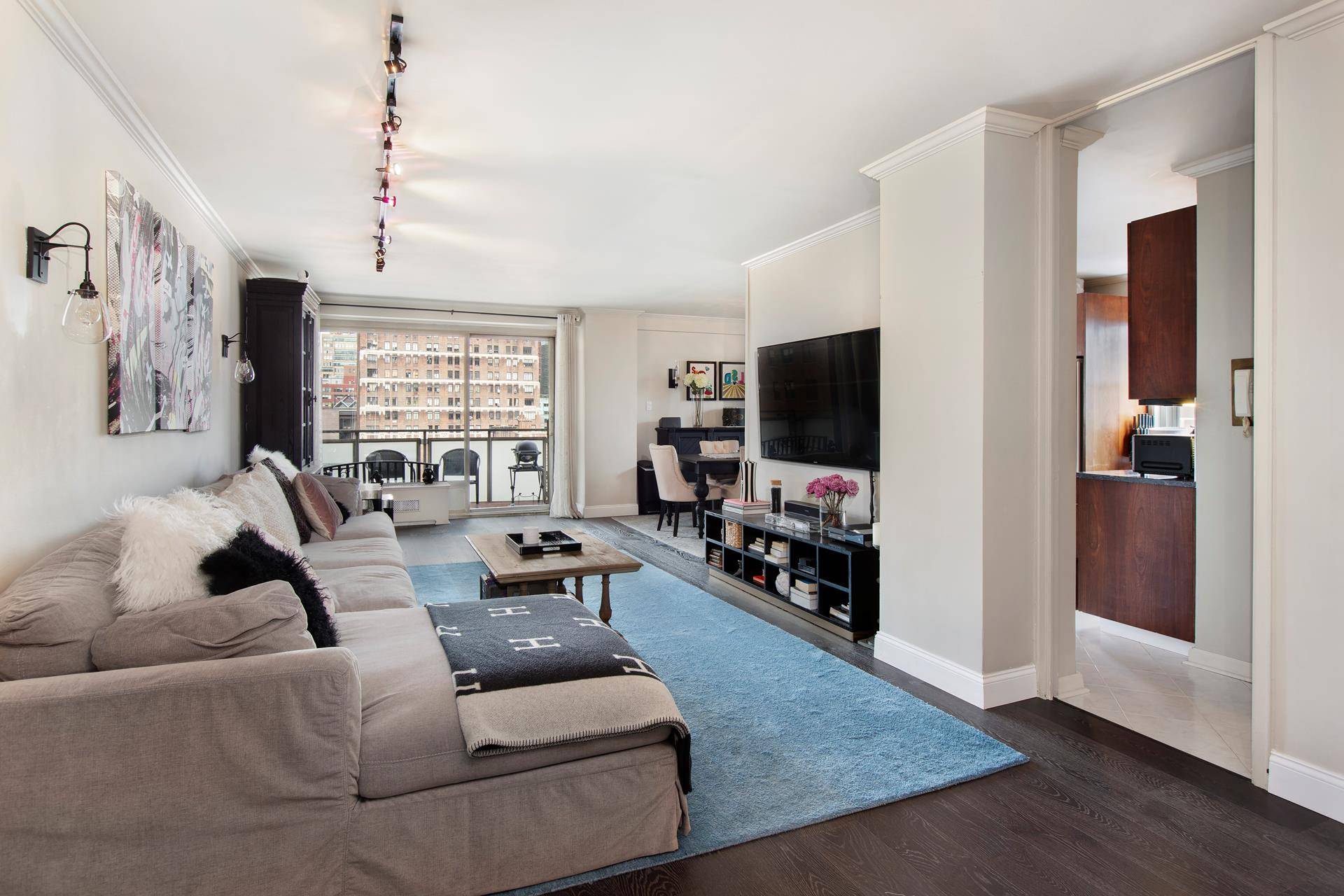 With many spaces for convenient home office, this loft like, super sized convertible to 4 four bedroom combo apartment with spectacular master bedroom suite has more than you expected !