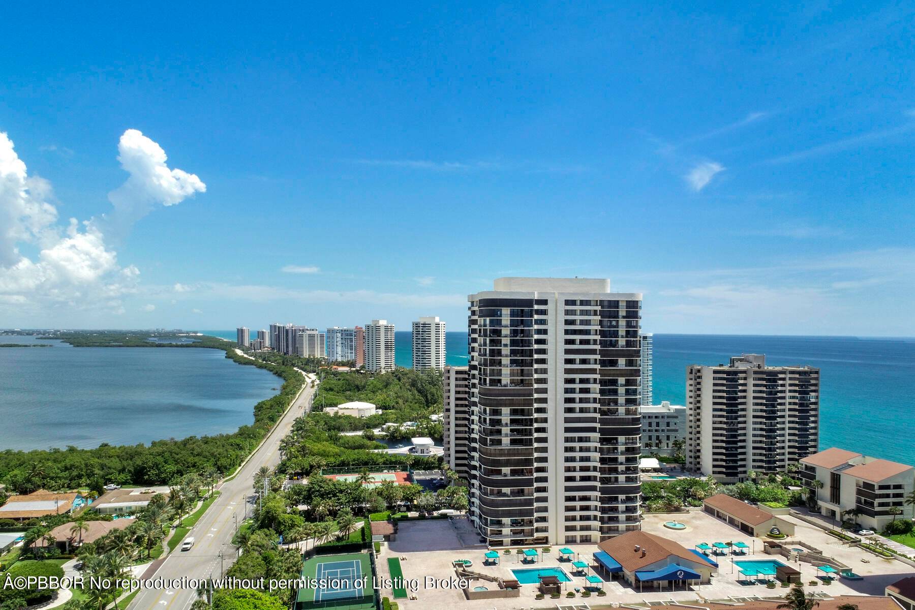 Experience waterfront luxury in this 3 bedroom condo with Intracoastal views, updated appliances, brand new HVAC and open layout maximize comfort.