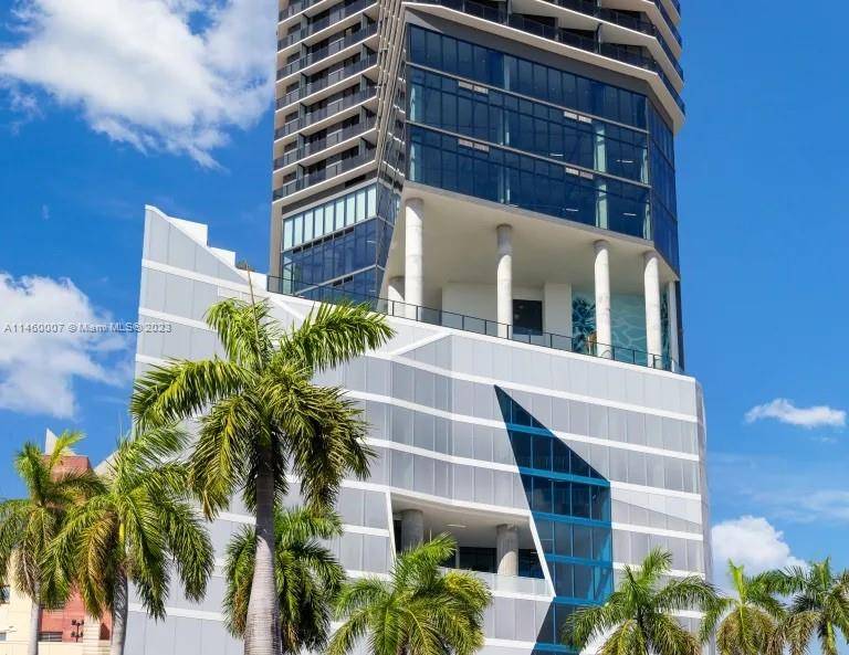 INVESTORS ! Step into the epitome of contemporary luxury living in Miami !