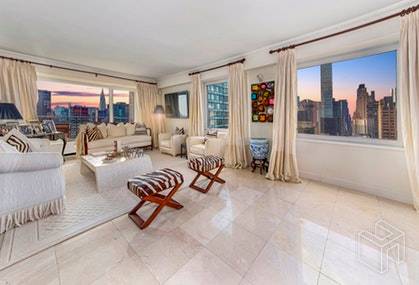 Be enchanted by the views from this incredible apartment seemingly perched on top of the world.