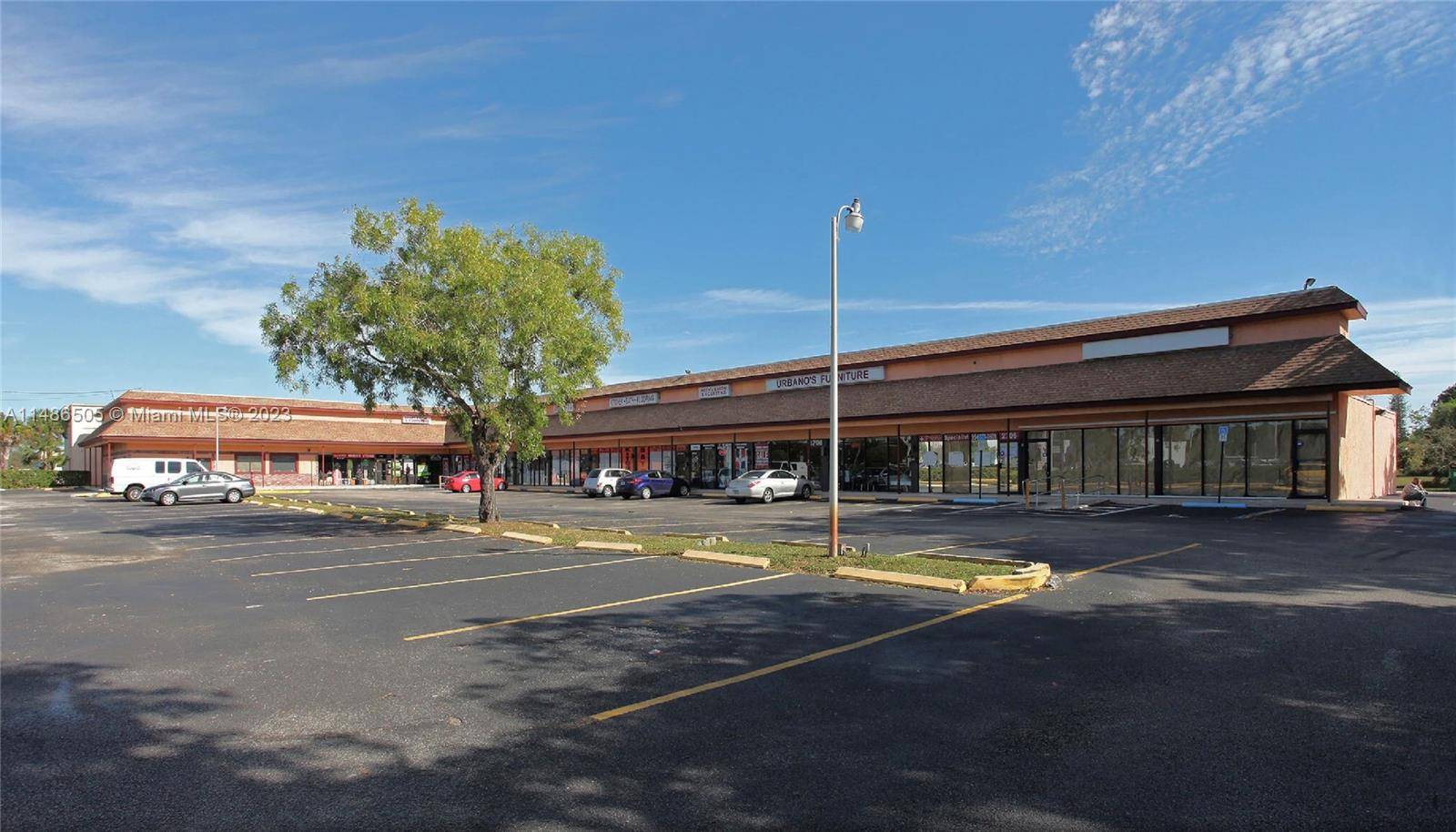 Wide Open Retail space located directly on 441 State Road 7 in Margate, FL.