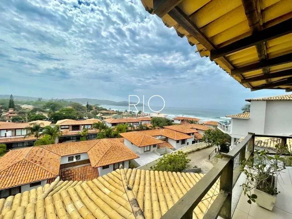 BÚZIOS, magnificent villa of 270m2 with sea view, 5 minutes walk from Geribá beach !