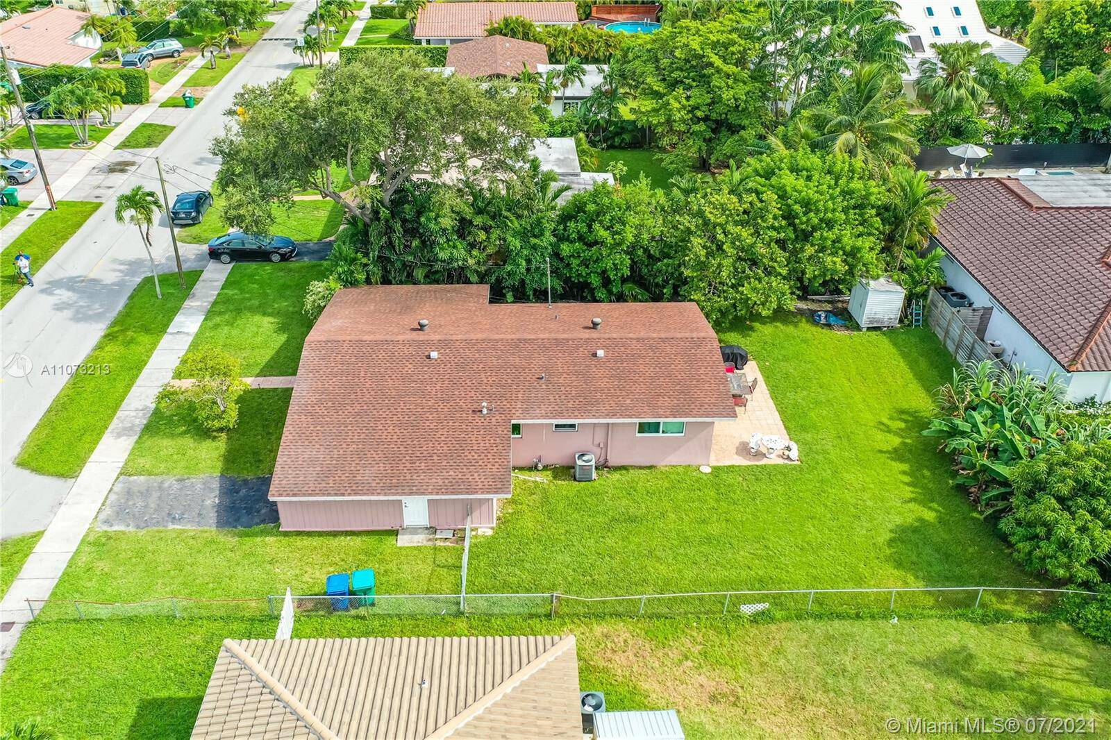 Heart of Aventura Single Family Home located in the gated area of Highland Lakes.